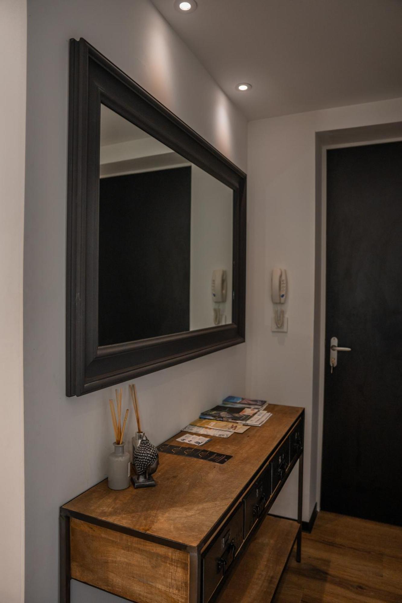 Appartement Centre De Систерон Экстерьер фото
